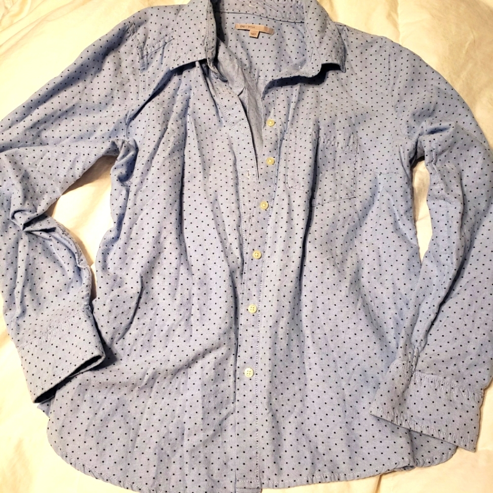Gap button down shirt